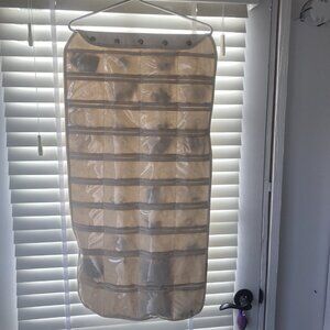 80 Pocket Jewelry Hanger